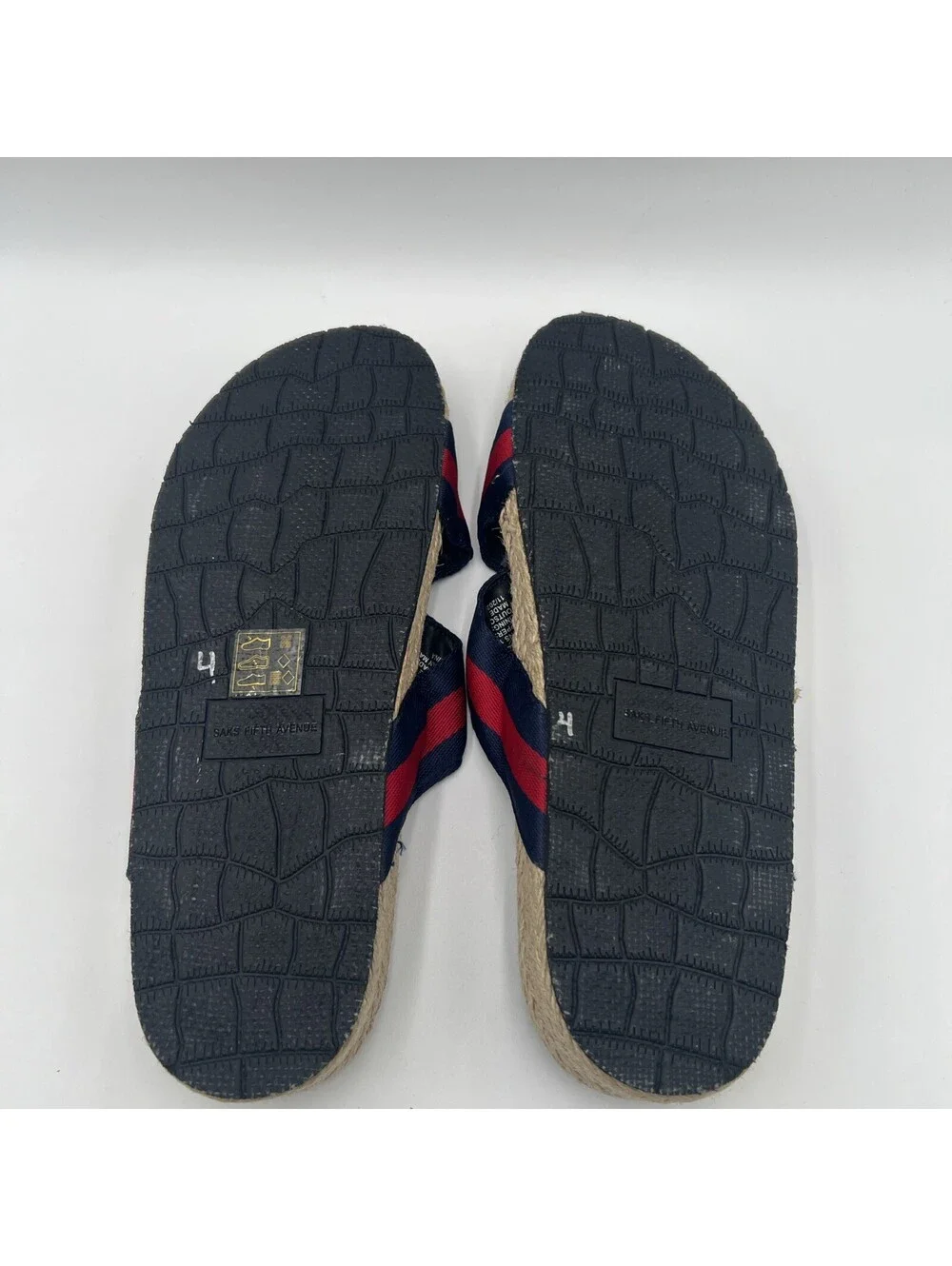 Saks Fifth Avenue small creasing